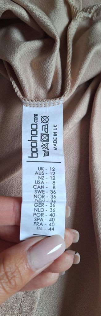 Beżowa sukienka Boohoo rozmiar L 40