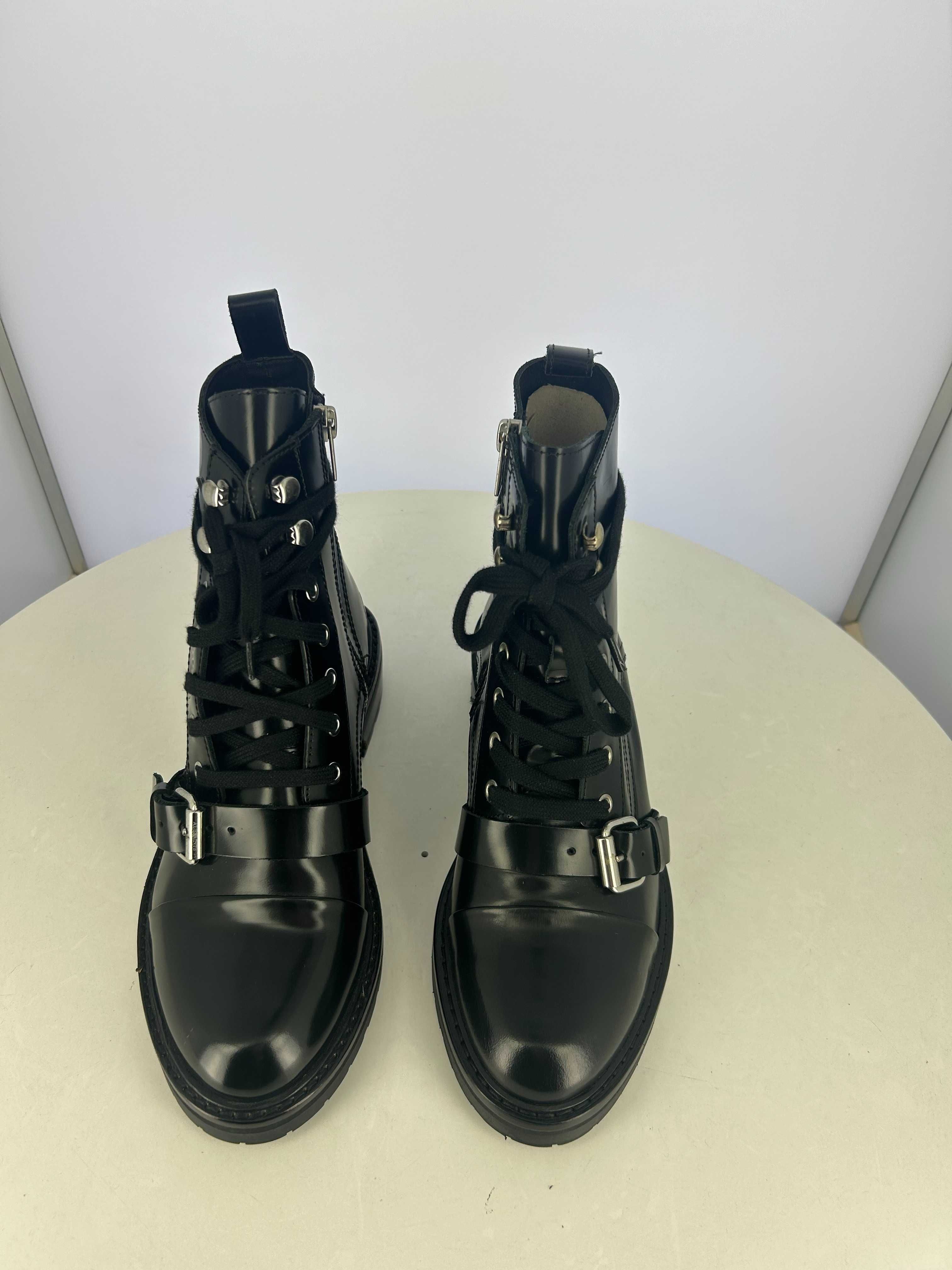 Bota senhora estilo militar ! Para um look super na moda!