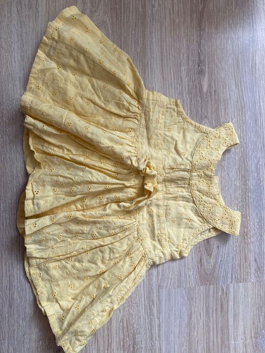 Wiosenna sukienka 6 - 9 mies George 74 żółta