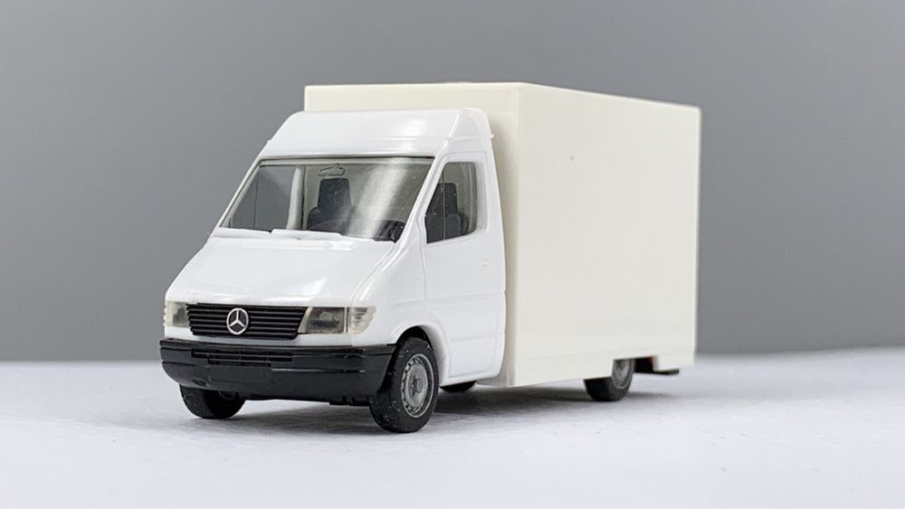 Модель Mercedes Sprinter