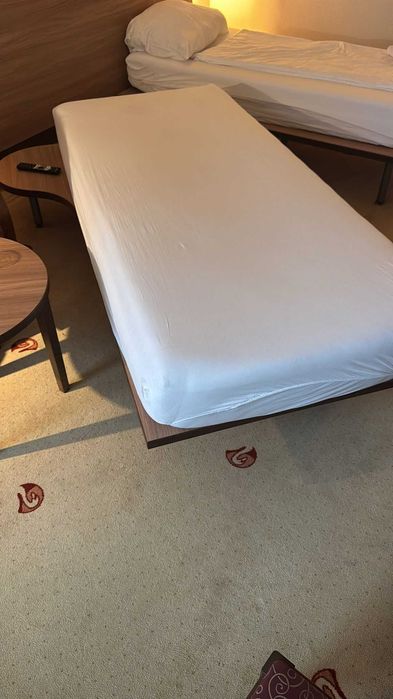 Łóżka z materacami 90x200 i półką okazja !