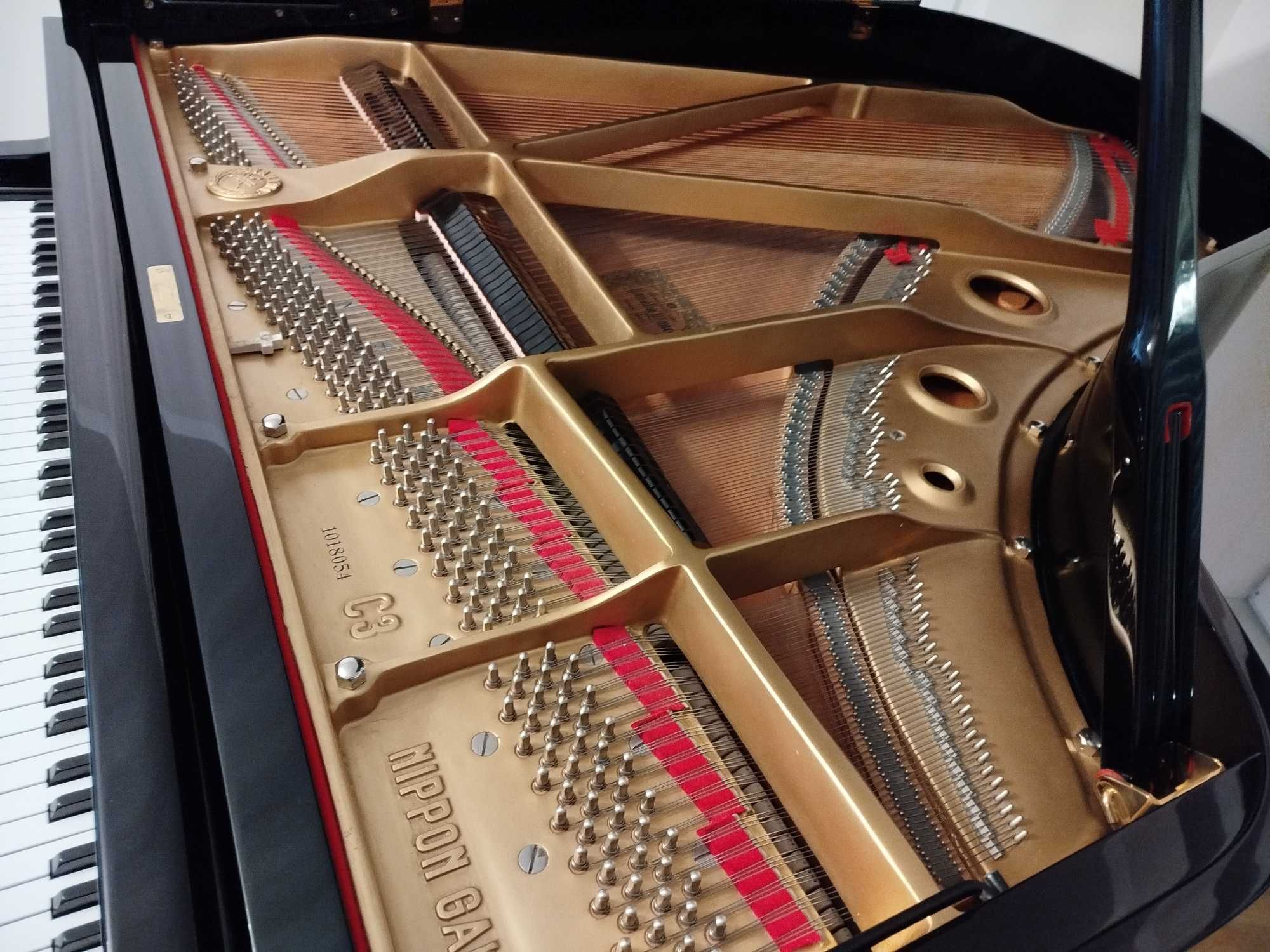 Fortepian Yamaha c3