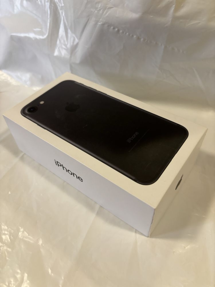 Apple iPhone 7 32GB Black (ідеальний)