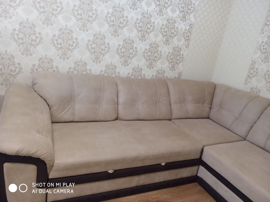 М'який кутовий діван