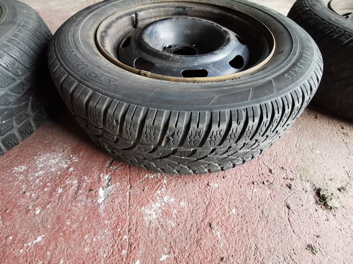 Komplet opon z felgami 195/65 R15