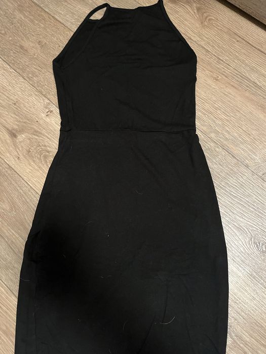 Чорна, легка сукня