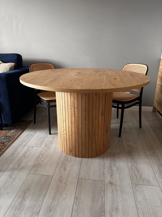 Okragły stół jadalniany