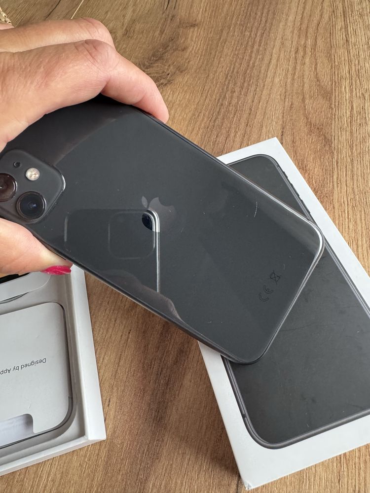 iPhone  11 , Black,64 GB . Bateria 100%