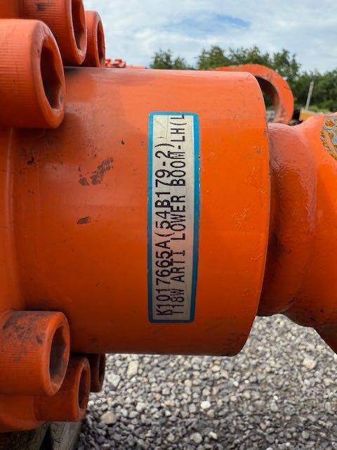 DOOSAN nowy siłownik hydrauliczny do koparki