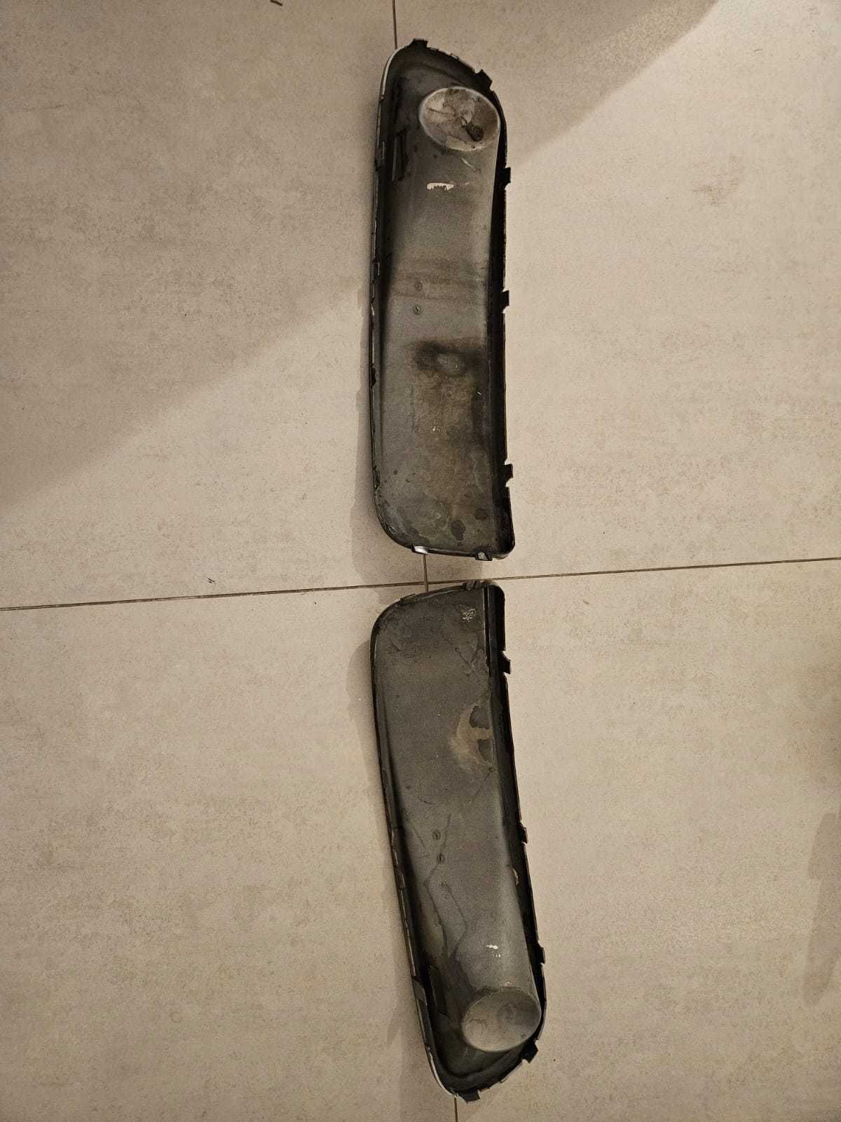 Zaślepki Halogenów Zderzak Przedni VW T5 Multivan