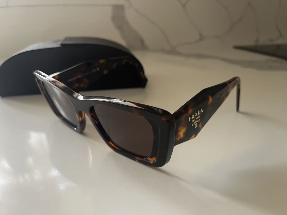 Oculos de sol Prada Modelo SPR08Y