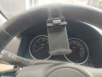 Suporte auto para telemóvel no volante