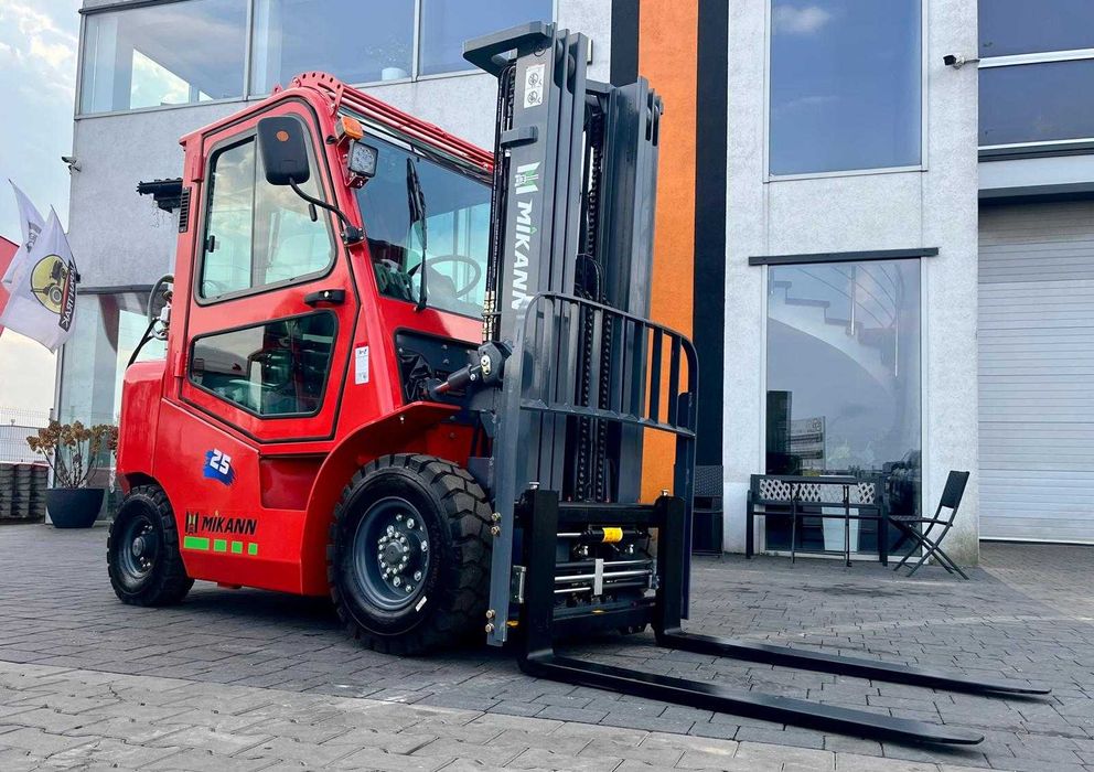 Wózek Widłowy 2,5T MIKANN, Maszt 4.5m,Triplex, Benzyna-Gaz, Japan Trak
