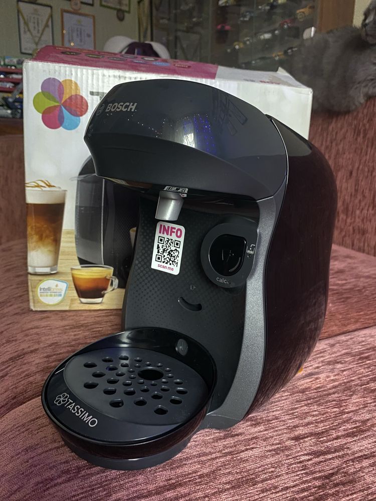 Капсульная кофеварка BOSCH Tassimo Happy TAS 1002