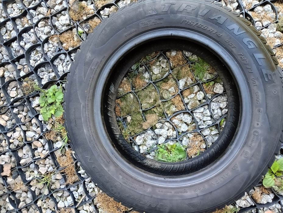 Sprzedam opony zimowe używane 175/65R14