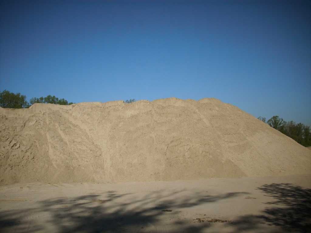Kliniec tłuczeń grys mączka kamień granit czysty pod kostkę ziemia