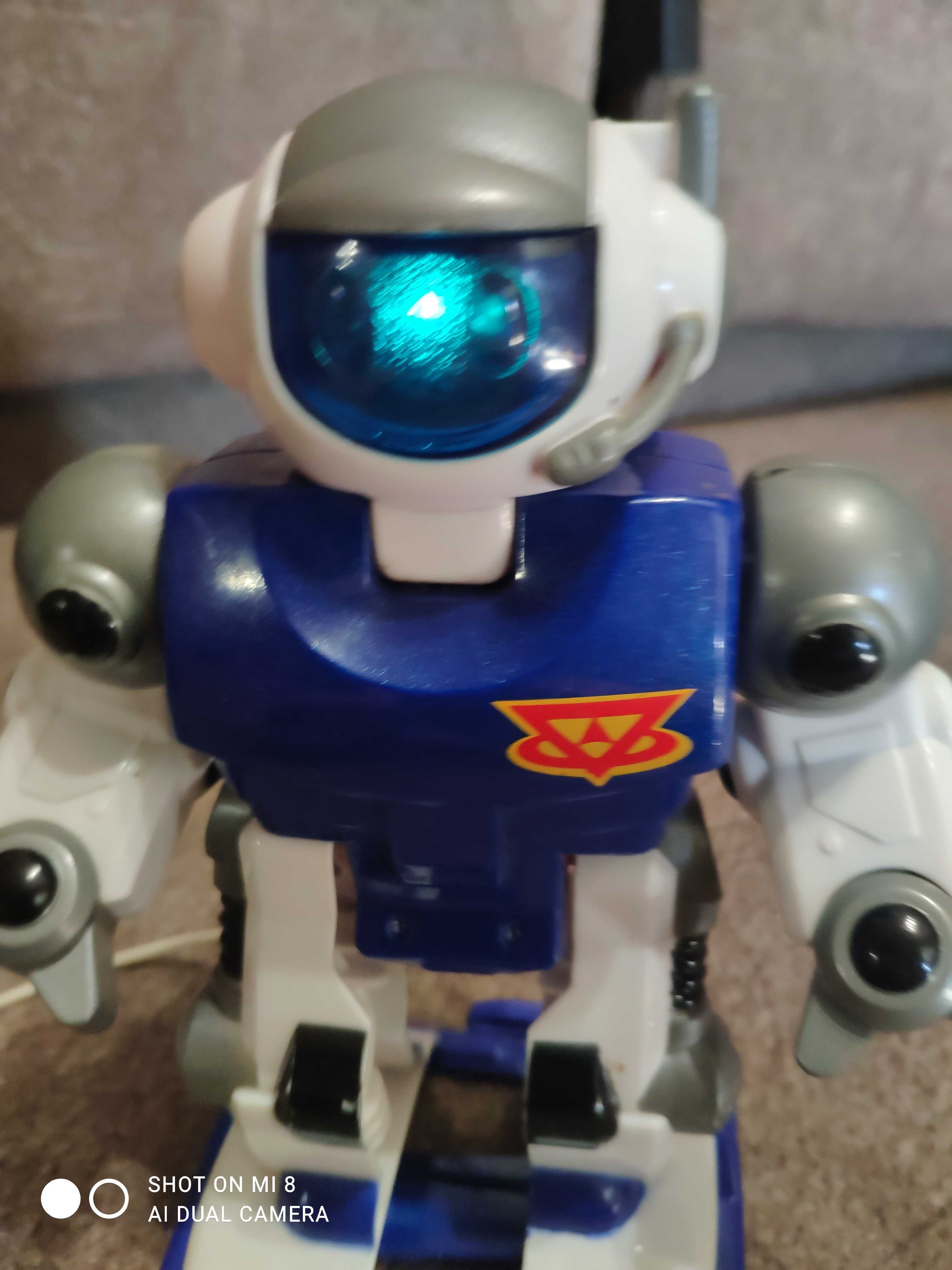 Продам игрушку-робот Keenway