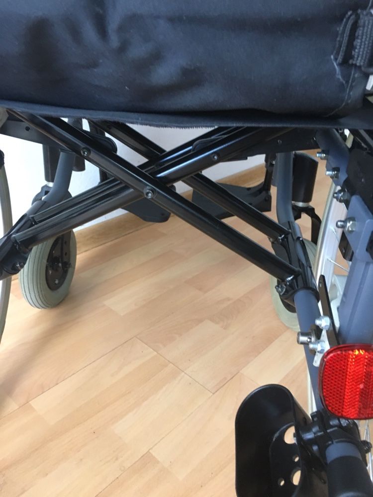 Wózek inwalidzki Action konstrukcja aluminiowa