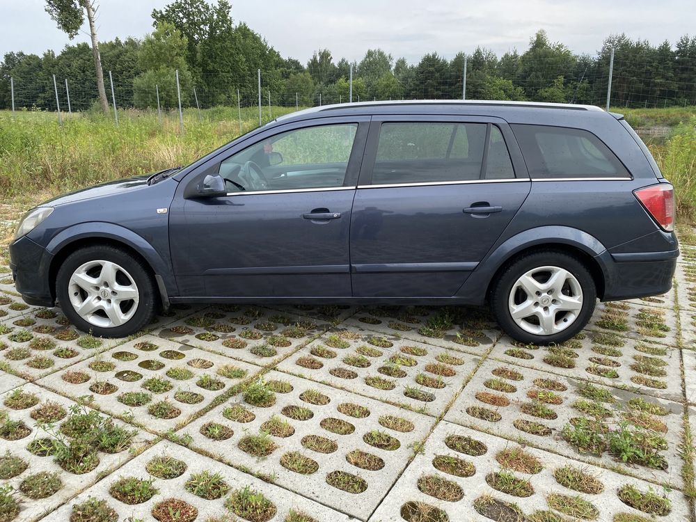 Opel Astra H Kombi 1.6 LPG
