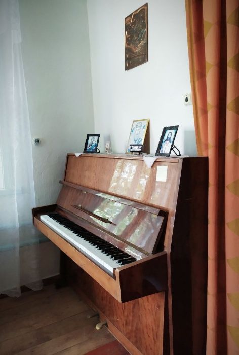 Хмільник. Зозулинці. Цегляний будинок.