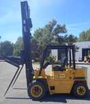Empilhador Caterpillar  V80