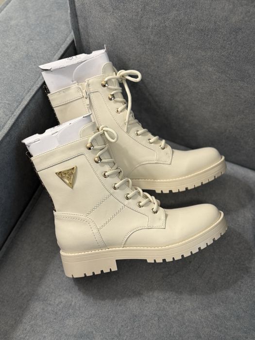 Жіночі чоботи взуття ботинки Guess білі