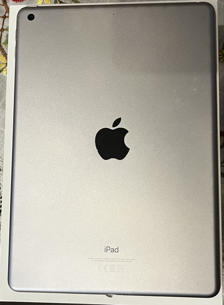 Ipad 6 th generation WI-FI 128 gb