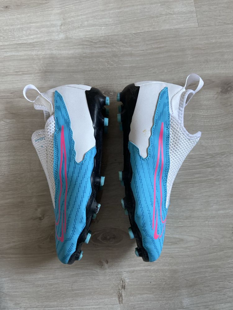 Dziecięce buty nike korki