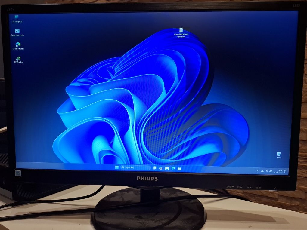 Sprzedam komputer + monitor