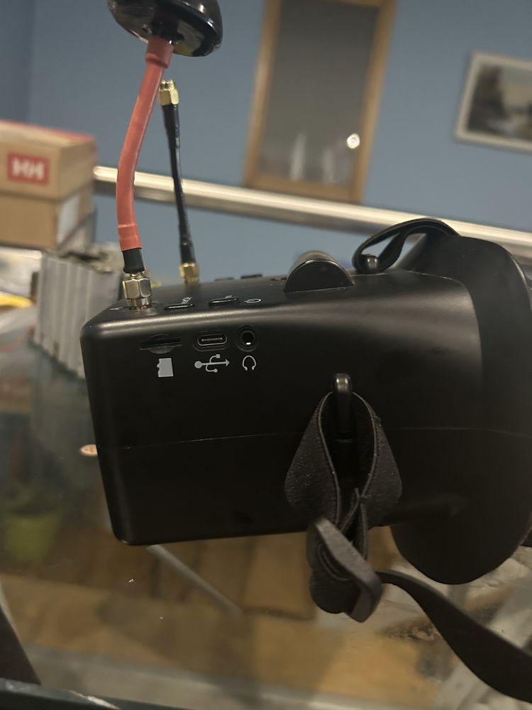Óculos FPV analógicos com duas antenas