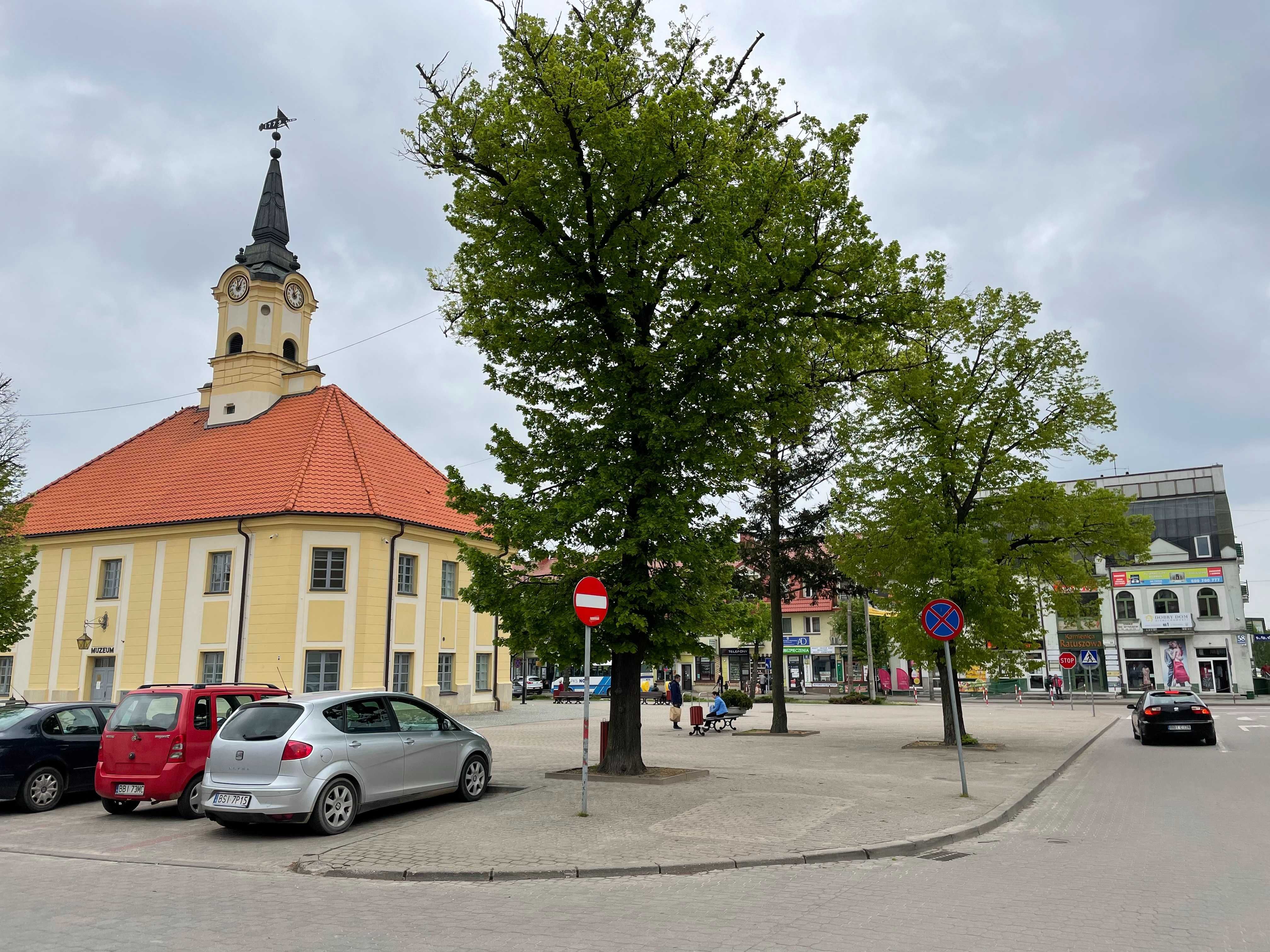 Wynajmę lokal  usługowo-biurowy w ścisłym centrum Bielska Podlaskiego.