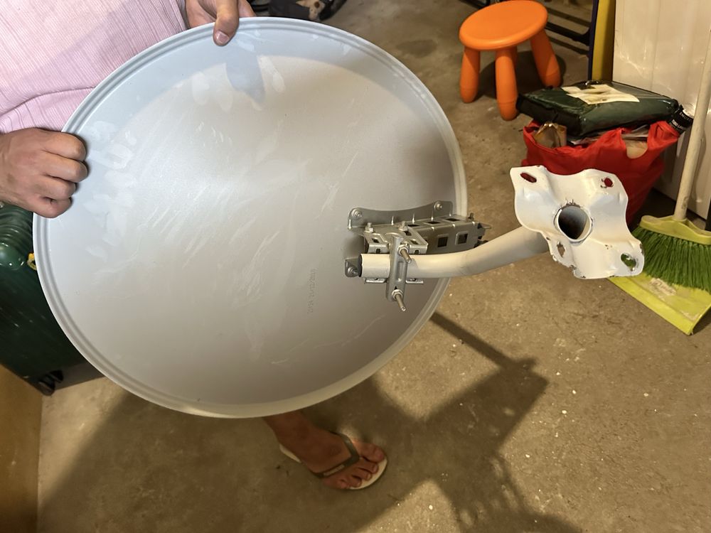 Antena parabolica nova