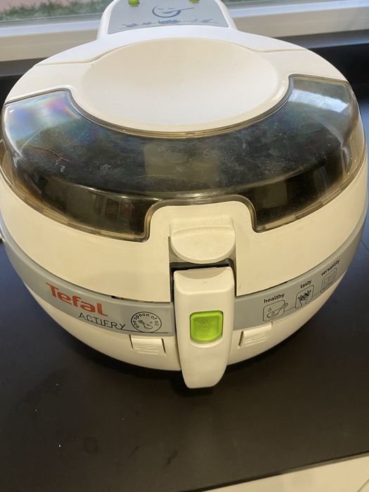 Fritadeira Actifry Tefal com cesto
