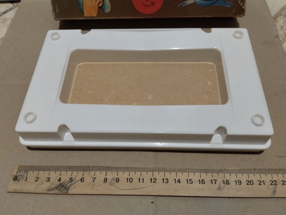 Детская игра. ,,Мини бильярд ". СССР. Коробка. Б/У. Состояние хорошее.