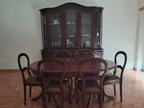 Móvel de sala de jantar, mesa e cadeiras