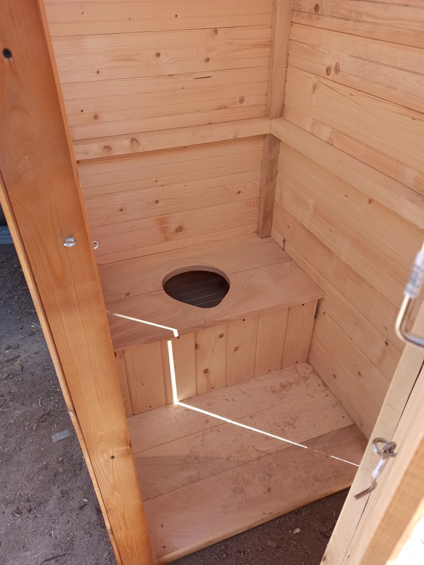 Туалет дерев’яний деревянный дачный