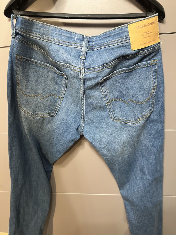 Нові джинси Jack & Jones