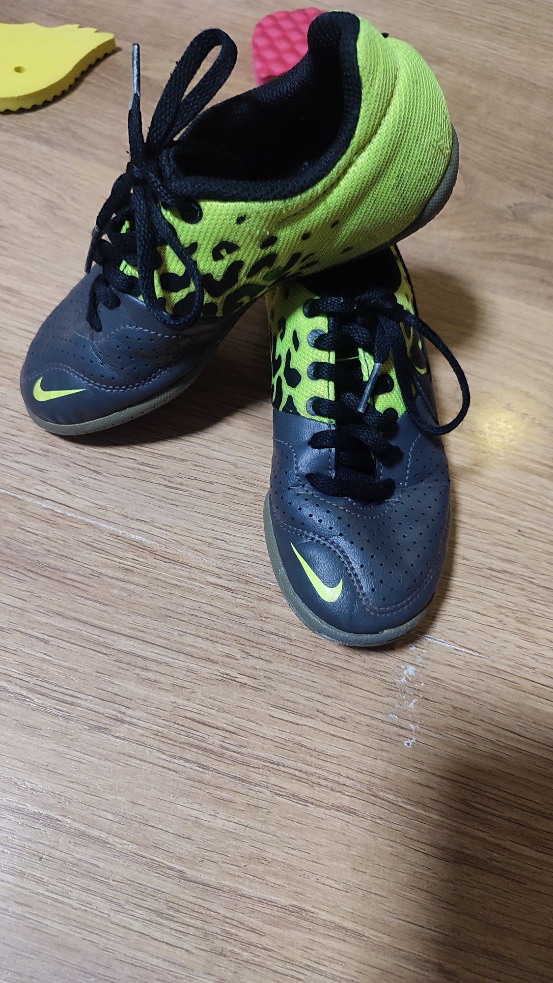 Футзалкі футзалки спортивні кросівки Nike 30-31р 19см устілка олх дост