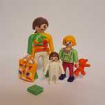 Playmobil mama z dzieckiem i niemowlakiem