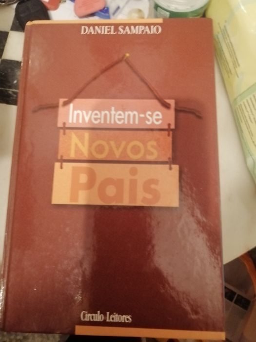 Livros variados a 5 euros cada um