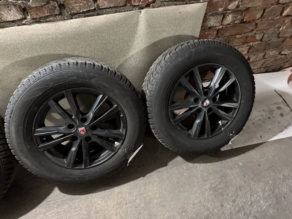 Koła zimowe Momo 16 5x114.3 ET40+Opony Falken 215/65/16 z 2020r