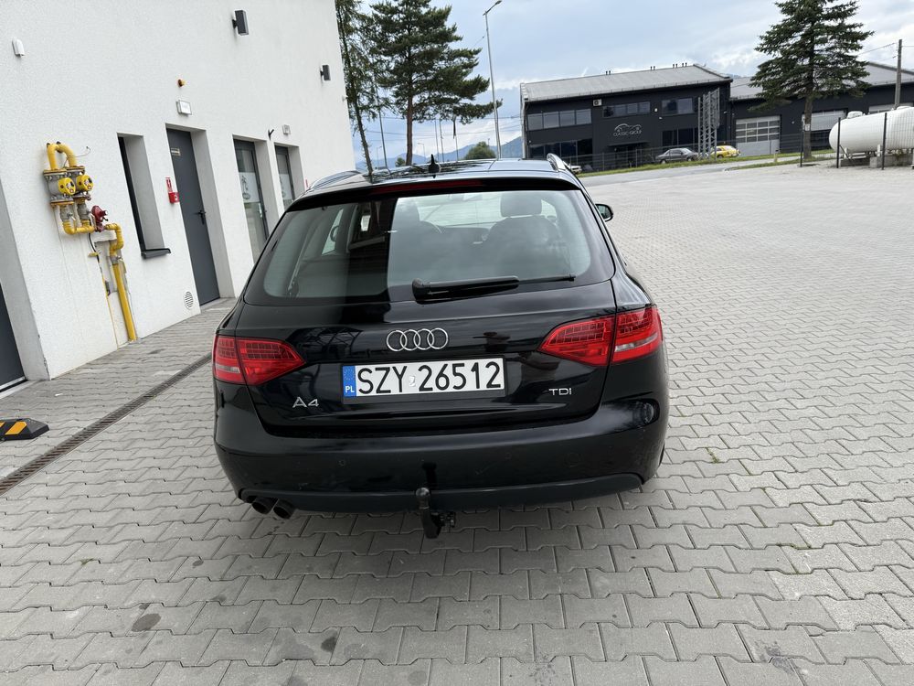 Audi a4 b8 2.0 tdi 2010 rok