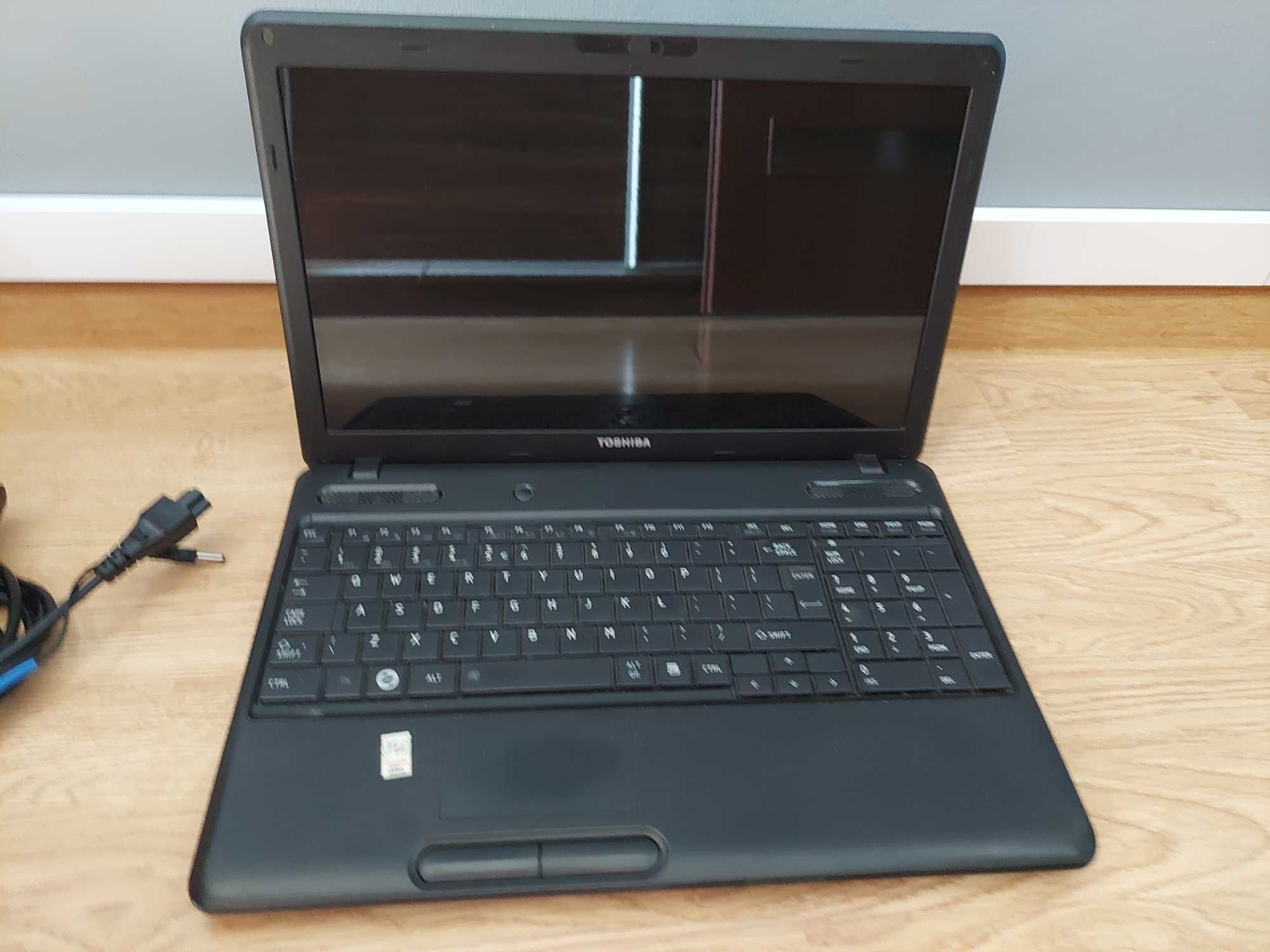 Laptop Toshiba Satellite C660 - i7-640M/8GB RAM/120GB SSD