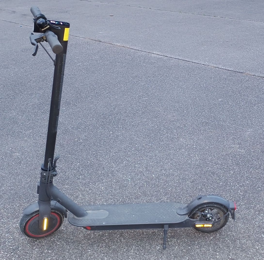 Hulajnoga Xiaomi Scooter Pro 2