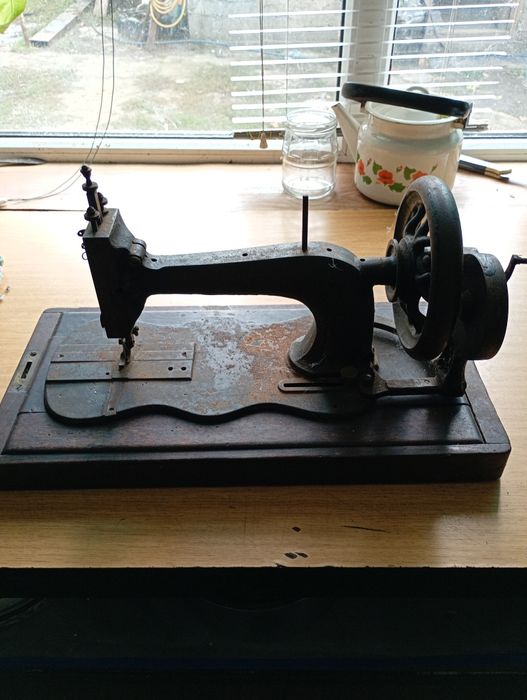Швейная машынка.робочая.