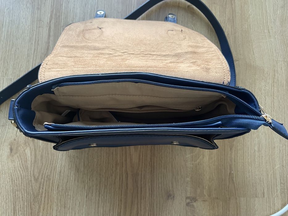 Mala Pequena Tiracolo