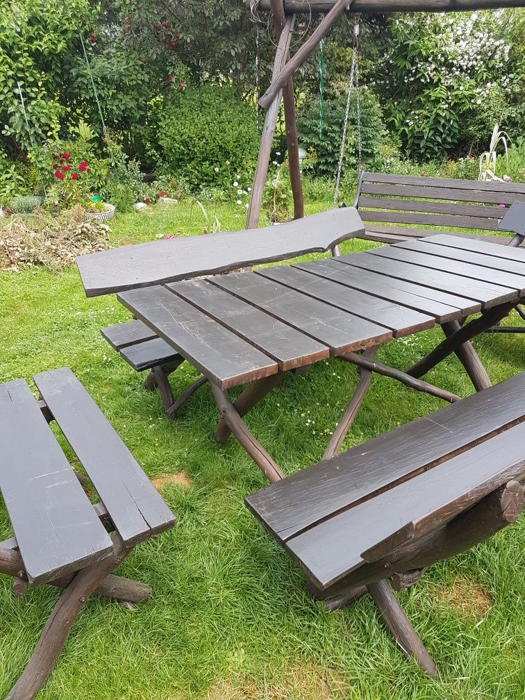 Zestaw mebli ogrodowych dębowych ,stół + 4 ławki ,solidny