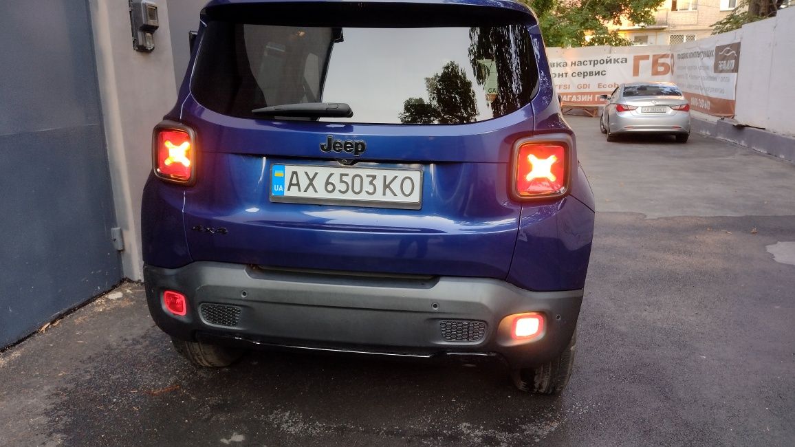 Jeep Renegade желтые поворотники евро повороты задний ход в бампер