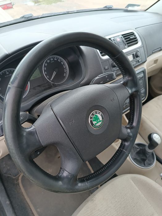 Skoda roomster na części 9202