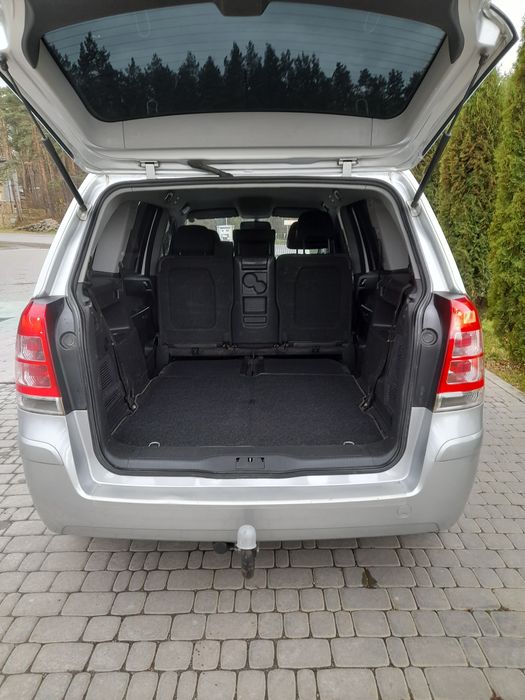 Opel  Zafira b 1.7 2010